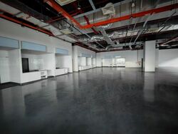 Suites 123 (D8), Retail #571646371